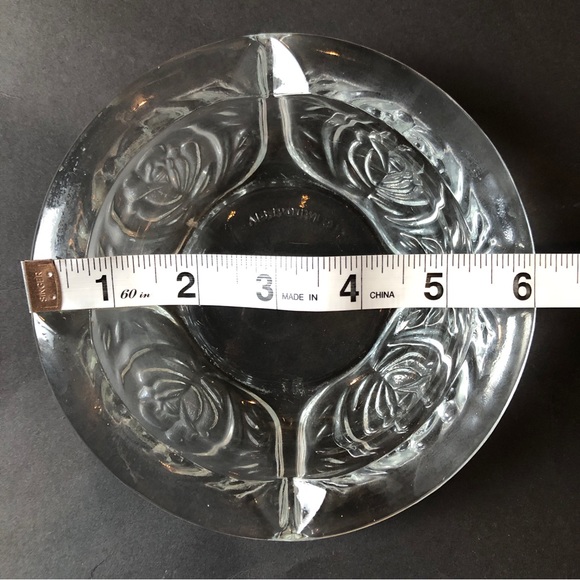 Vintage KIG INDONESIA Ashtray Pressed Glass Rose Pattern 4 Rest Cigarette Cigar - Picture 5 of 10